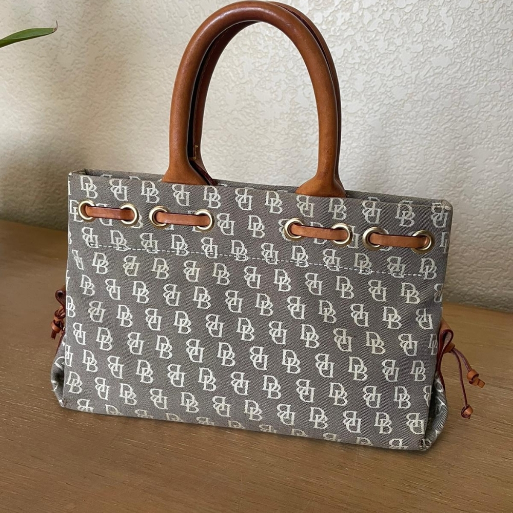 Must Have! Pristine Condition Mini Dooney & Bourk… - image 4